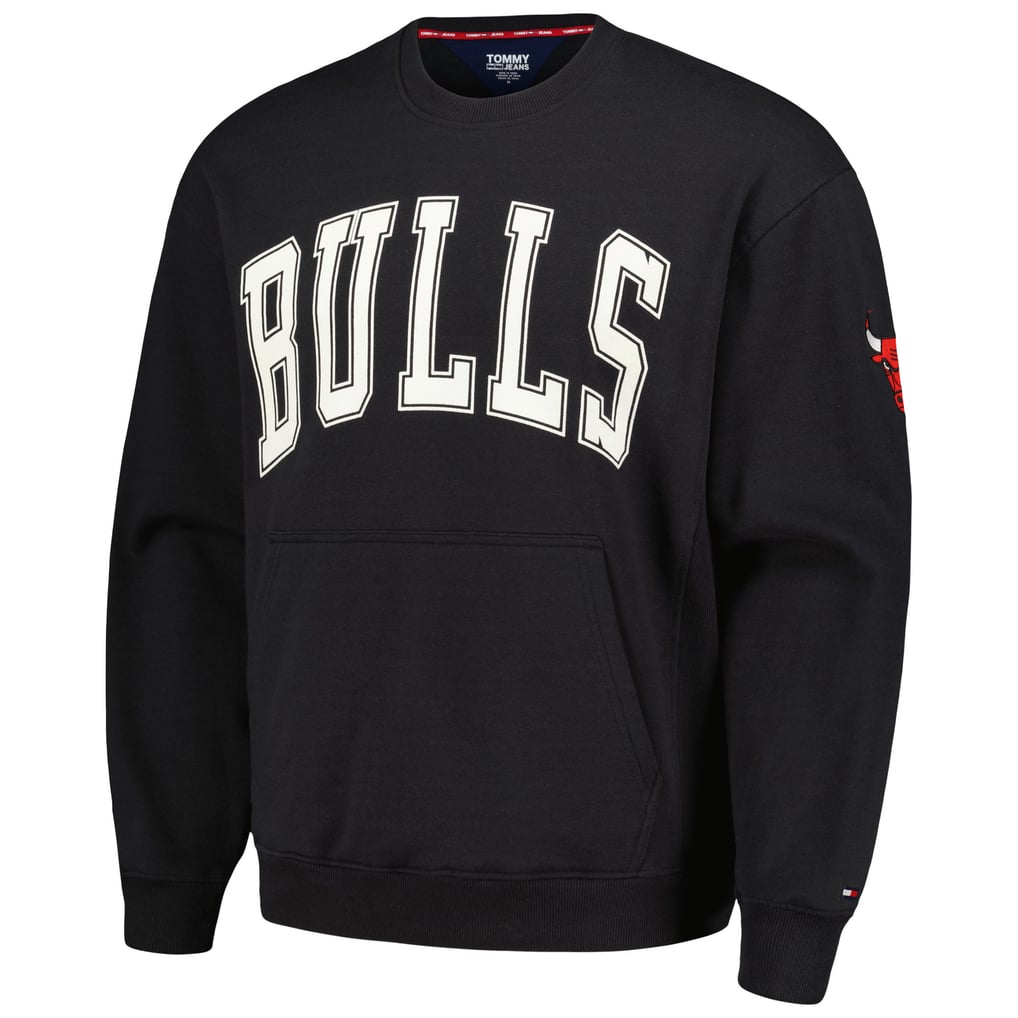 Chicago Bulls Tommy Jeans Henry Pullover Sweatshirt - Black